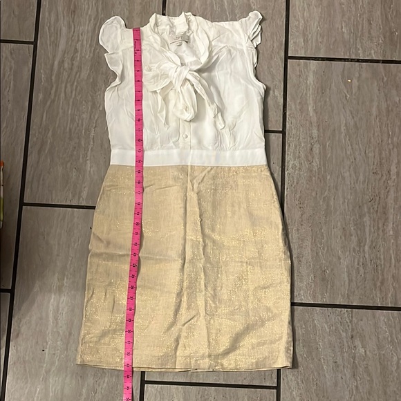 LOFT Dresses & Skirts - Loft 6P White and Gold Dress